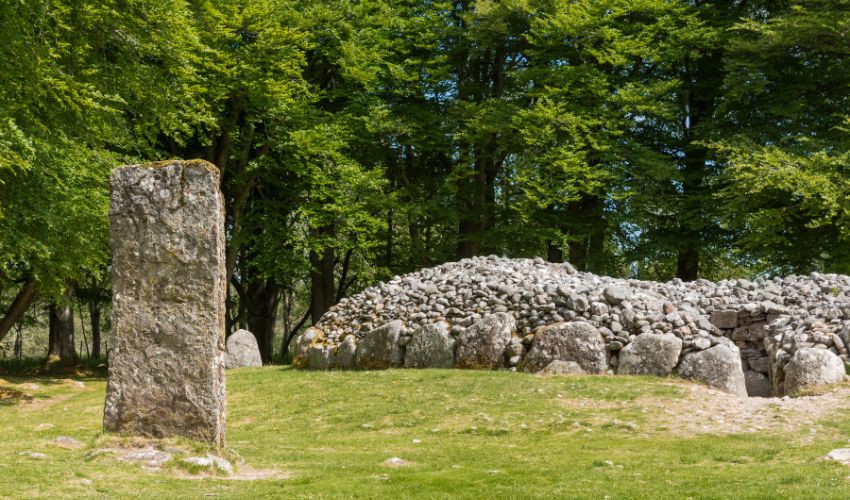 things to do in Inverness, Clava Cairns